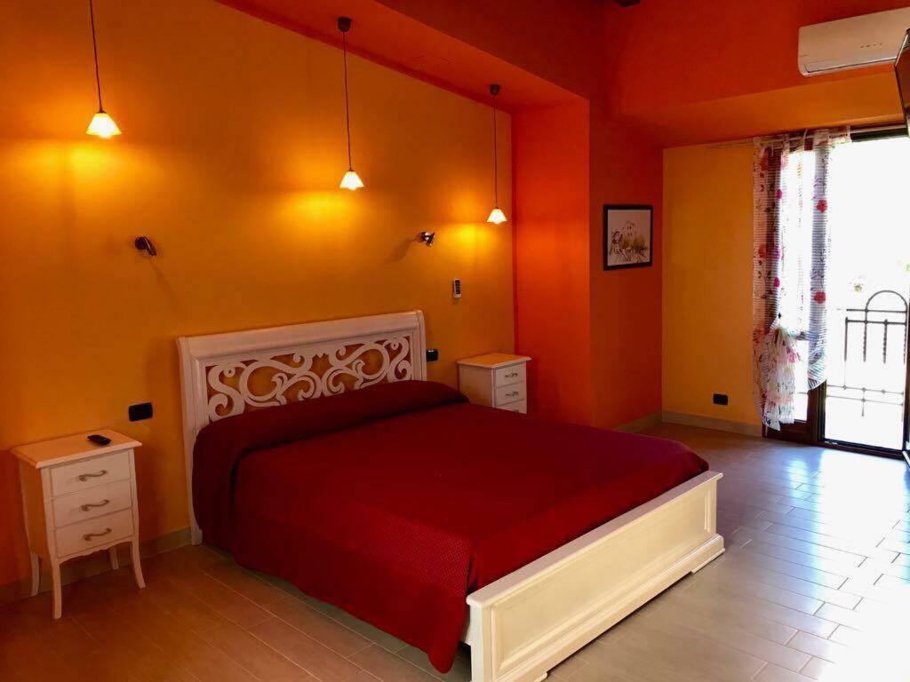 Eleven Bed & Breakfast Реджо-ди-Калабрия Экстерьер фото